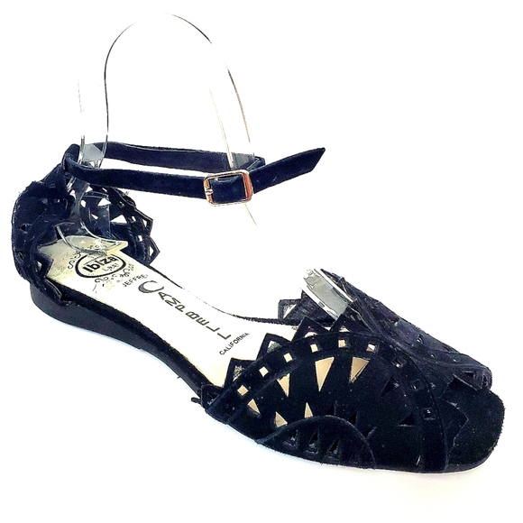 JEFFREY CAMPBELL Picado Laser Cut Sandals - Picture 2 of 12